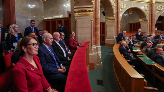 Macaristan Genel Kurulu'nun Selamlanması