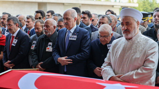 TBMM Başkanı Kurtulmuş, Düşen Askeri Kargo Uçağında Şehit Olan 3 Askerin, Ankara'daki Cenaze Törenine Katıldı - Resim: 2