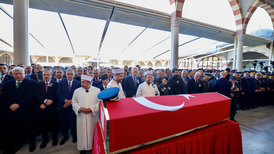 TBMM Başkanı Kurtulmuş, Şehit Hava Pilot Yarbay Gökhan Korkmaz İçin İstanbul'da Düzenlenen Cenaze Törenine Katıldı - Resim: 4