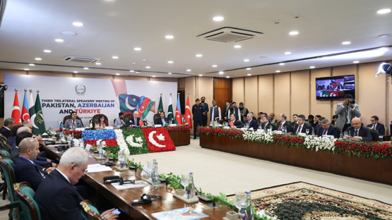 Azerbaycan, Pakistan ve T&uuml;rkiye &Uuml;&ccedil;l&uuml; Parlamento Başkanları A&ccedil;ılış Toplantısı'na Katılım