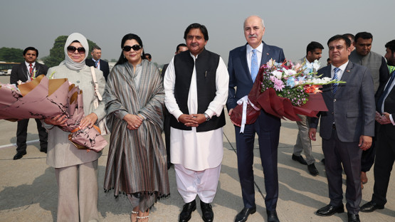 Pakistan Lahor Havaalanı Karşılama