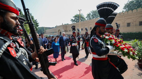 Muhammed İkbal'in Kabrini Ziyaret