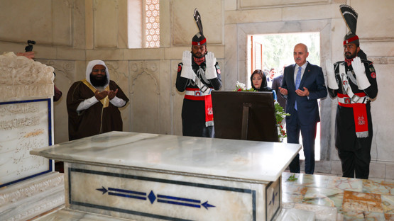 Muhammed İkbal'in Kabrini Ziyaret