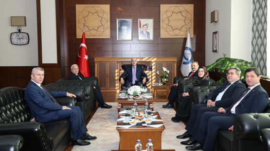 TBMM Başkanı Kurtulmuş, Aksaray Üniversitesinin Akademik Yıl Açılışında Konuştu - Resim: 18