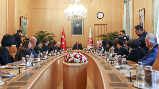 TBMM Başkanı Kurtulmuş, Bakan Göktaş İle Ulusal Çocuk Forumu Temsilcilerini Kabul Etti - Resim: 8