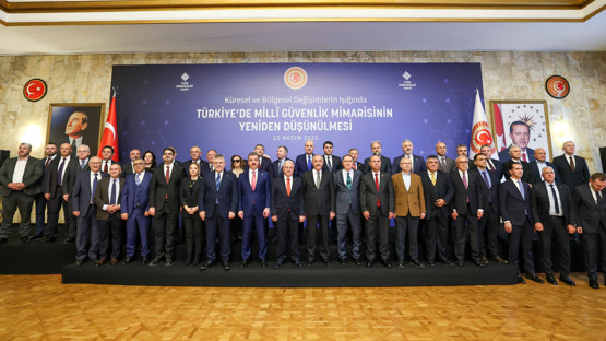 TBMM Başkanı Kurtulmuş, "Türkiye'de Milli Güvenlik Mimarisinin Yeniden Düşünülmesi" Programında Konuştu - Resim: 11