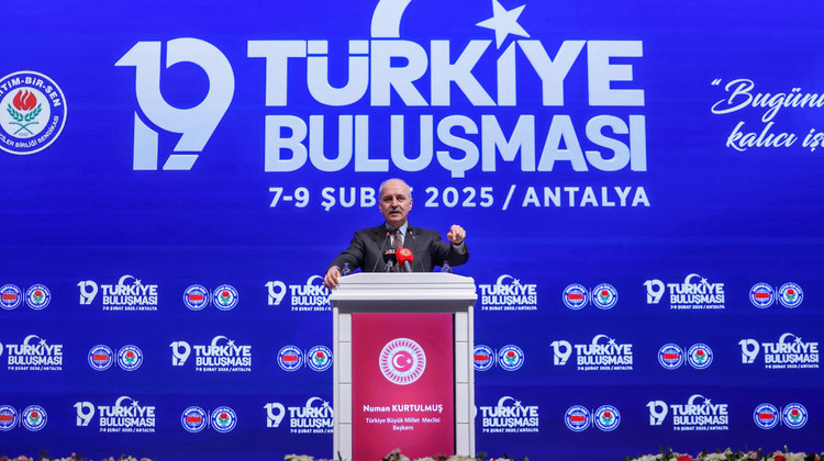 TBMM Başkanı Kurtulmuş, Eğitim-Bir-Sen 19. Türkiye Buluşmaları Programında Konuştu