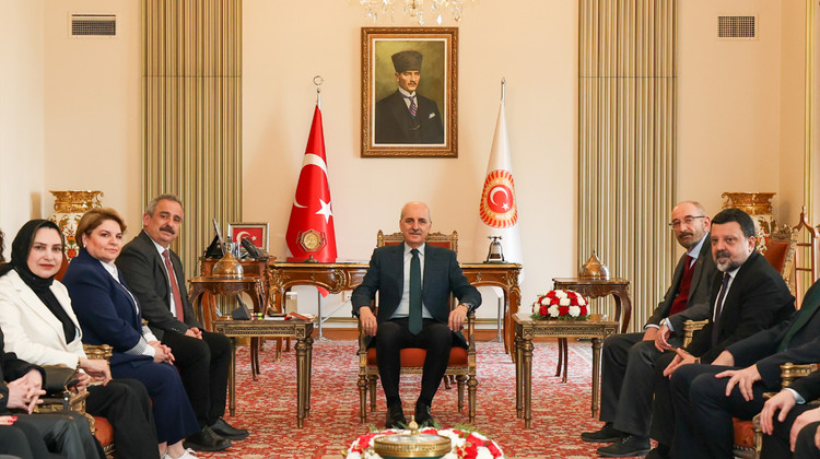 TBMM Başkanı Kurtulmuş, Türkiye Basın Federasyonu Heyetini Kabul Etti