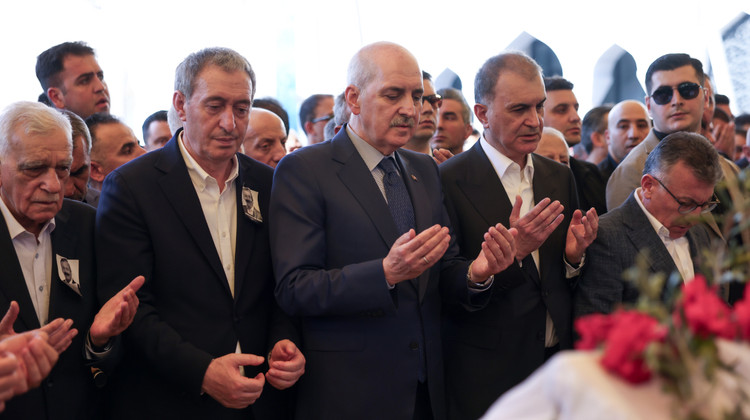 TBMM Başkanı Kurtulmuş, Sırrı Süreyya Önder’in Cenaze Törenine Katıldı