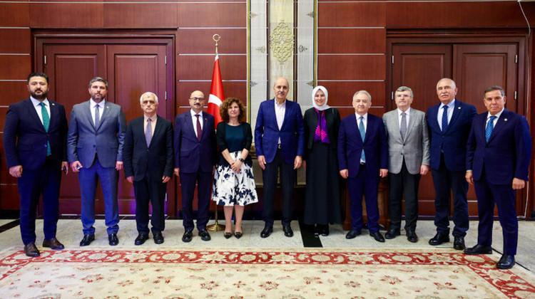 TBMM BAŞKANI KURTULMUŞ, KAZAKİSTAN’DA TÜRKİYE BÜYÜKELÇİLİĞİNİ ZİYARET ETTİ