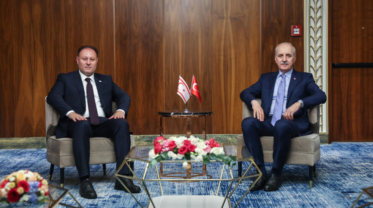 TBMM BAŞKANI KURTULMUŞ, KKTC CUMHURİYET MECLİSİ BAŞKANI ÖZTÜRKLER İLE GÖRÜŞTÜ