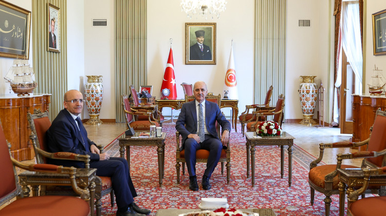 TBMM Başkanı Kurtulmuş, Hazine Ve Maliye Bakanı Şimşek'i Kabul Etti