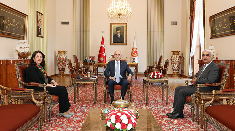 TBMM Başkanı Kurtulmuş, TBMM Başkanvekili Pervin Buldan ve DEM Partili Sancar'ı Kabul Etti