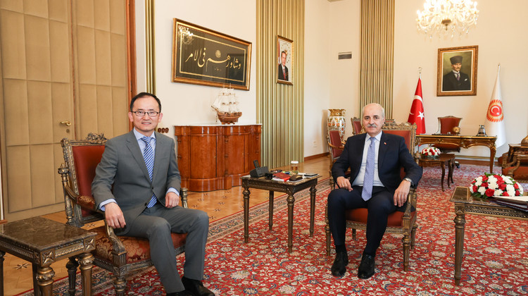 TBMM Başkanı Kurtulmuş, Çin Halk Cumhuriyeti Ankara Büyükelçisi Xuebin'i Kabul Etti