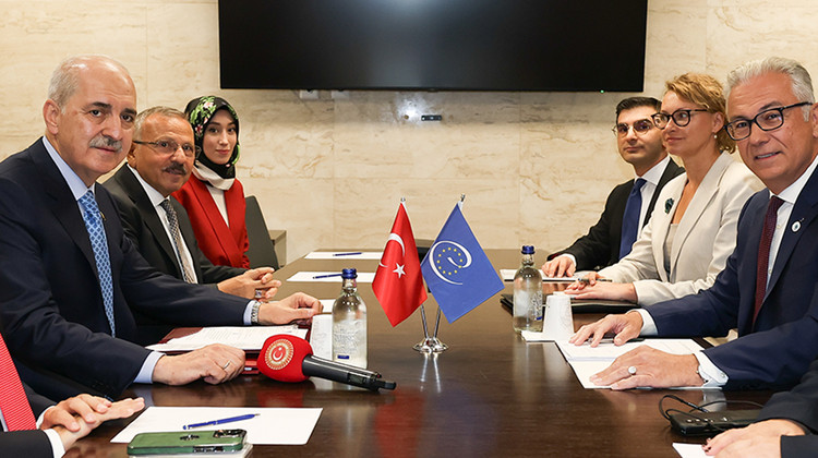 TBMM BAŞKANI KURTULMUŞ, AKPM BAŞKANI ROUSOPOULOS İLE GÖRÜŞTÜ