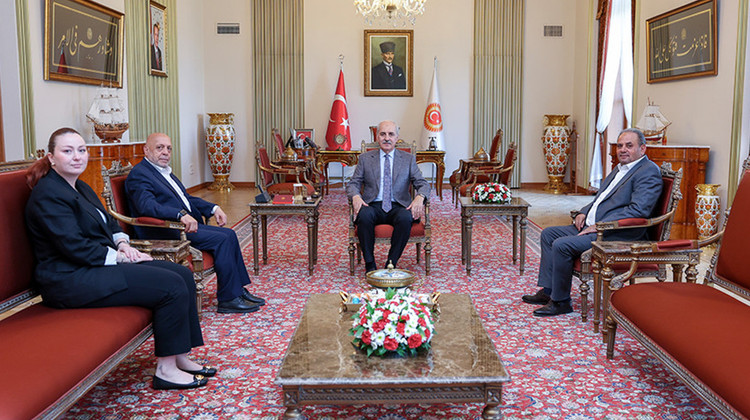TBMM BAŞKANI KURTULMUŞ, HAK-İŞ GENEL BAŞKANI ARSLAN'I KABUL ETTİ