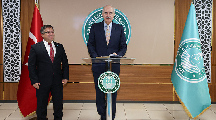 TBMM Başkanı Kurtulmuş, Balıkesir Üniversitesi’ni Ziyaret Etti