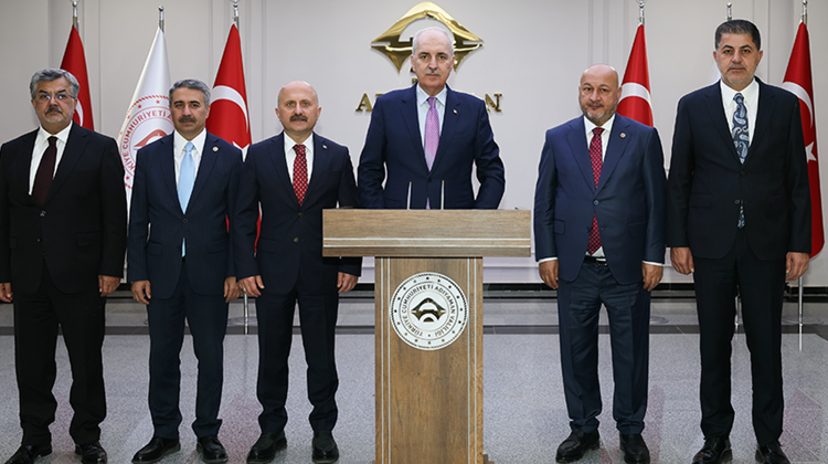 TBMM Başkanı Kurtulmuş, Adıyaman’da Valilik ve Belediyeyi Ziyaret Etti