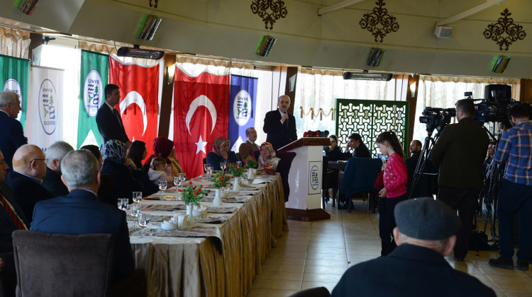 Kurtulmuş, şehit yakınlarıyla biraraya geldi