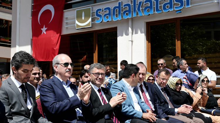 Kurtulmuş, Sadakataşı Derneğinin yeni hizmet binasını açtı