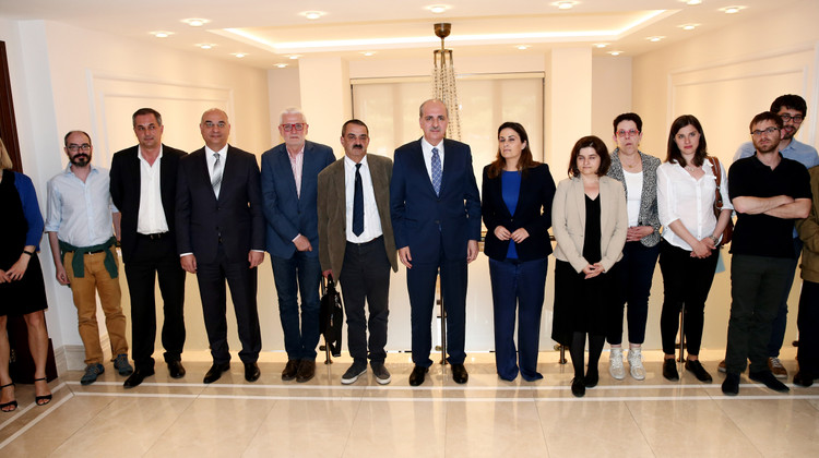 Kurtulmuş, AB ülkelerinden gelen gazetecileri kabul etti