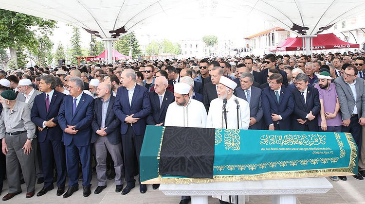 Asım Taşer, son yolculuğuna uğurlandı