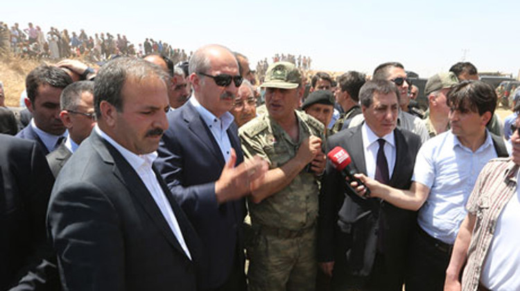 Numan Kurtulmuş Akçakale Sınırında