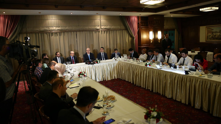 Kurtulmuş, Başbakanlık muhabirleriyle iftar yaptı