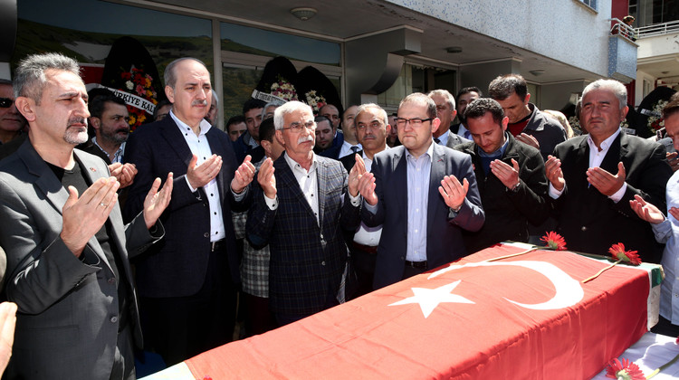 Kurtulmuş, Bahri Yılmaz'ın cenaze törenine katıldı
