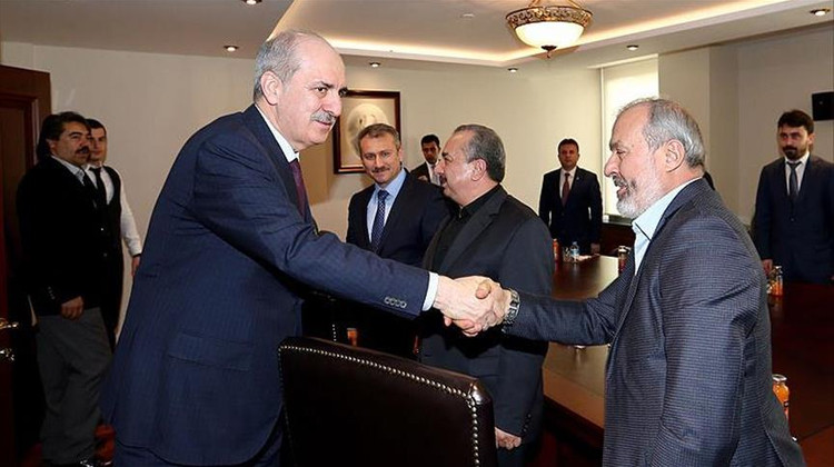Kurtulmuş AK Parti Ordu ilçe başkanlarıyla bir araya geldi