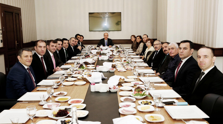 Kurtulmuş, gazetecilerle buluştu