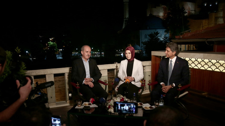 Kurtulmuş, sosyal medya canlı yayınında