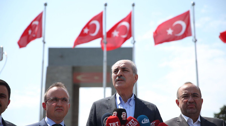 Çanakkale şehitlerimizin ruhlarını muazzep kılan çirkin olayın sorumluları hakkında yasal işlem başlatılacaktır.