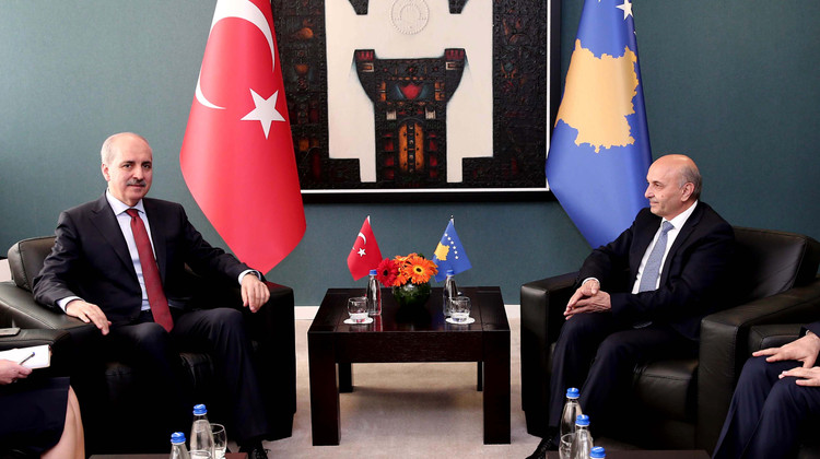 Kurtulmuş, Kosova Başbakanı Mustafa ile görüştü