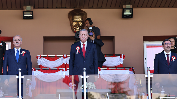 TBMM BAŞKANI KURTULMUŞ, MSÜ KARA HARP OKULU DİPLOMA ALMA VE SANCAK DEVİR TESLİM TÖRENİ'NE KATILDI