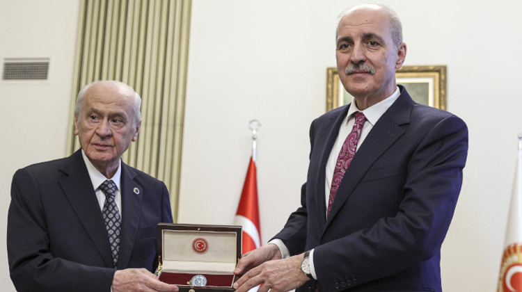 TBMM BAŞKANI SEÇİLEN KURTULMUŞ, GÖREVİ GEÇİCİ MECLİS BAŞKANI BAHÇELİ'DEN DEVRALDI