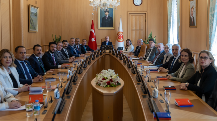 TBMM BAŞKANLIK DİVANI İLK TOPLANTISINI YAPTI