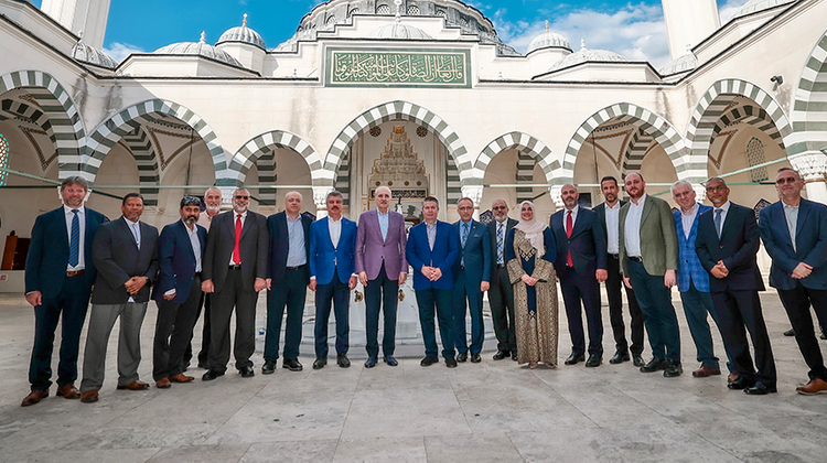 TBMM BAŞKANI KURTULMUŞ, ABD’DEKİ MÜSLÜMAN TOPLUM LİDERLERİYLE BİR ARAYA GELDİ 