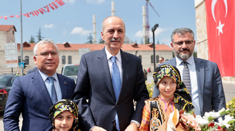 TBMM BAŞKANI KURTULMUŞ, SİVAS'TA ZİYARETLERDE BULUNDU