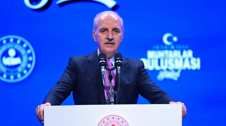 TBMM BAŞKANI KURTULMUŞ, İSTANBUL MUHTARLAR BULUŞMASI PROGRAMINDA KONUŞTU