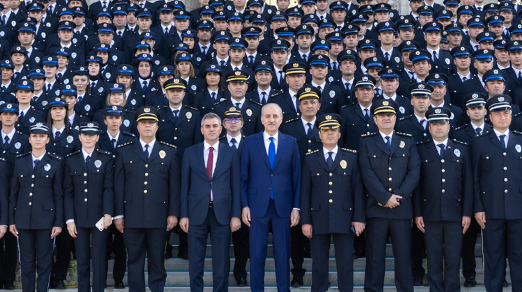 TBMM BAŞKANI KURTULMUŞ, 10 NİSAN POLİS HAFTASI VESİLESİYLE MESAJ YAYIMLADI