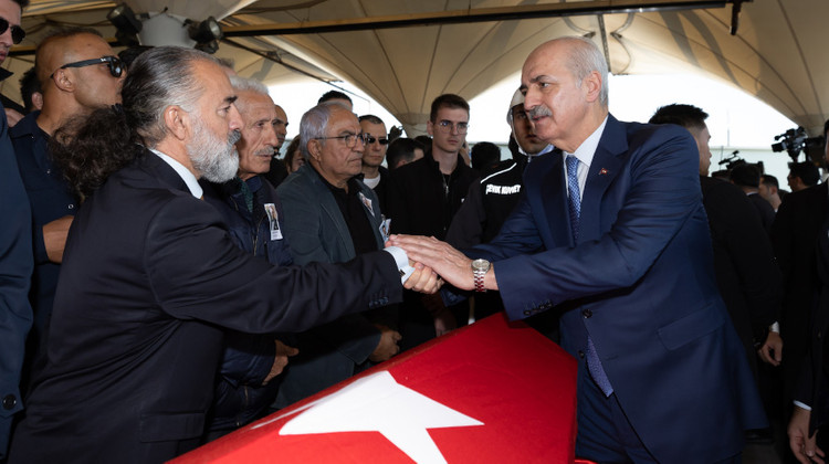 TBMM BAŞKANI KURTULMUŞ, TUSAŞ SALDIRISI ŞEHİTLERİNİN CENAZE TÖRENLERİNE KATILDI