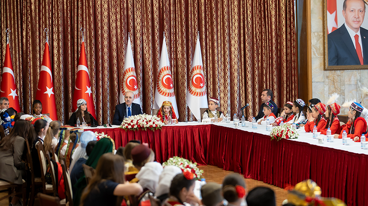 TBMM BAŞKANI KURTULMUŞ: HER FİLİSTİNLİ ÇOCUĞUN AHIYLA BİRLİKTE ZALİMLER DE SARSILIYOR VE ZALİMLERİN GÜCÜNE RAĞMEN İNSANLIK, ÇOCUKLARIN ÜZERİNDE YENİ BİR GELECEĞİ KURMAK İÇİN UMUTLA İLERİYE DOĞRU ATILIYOR