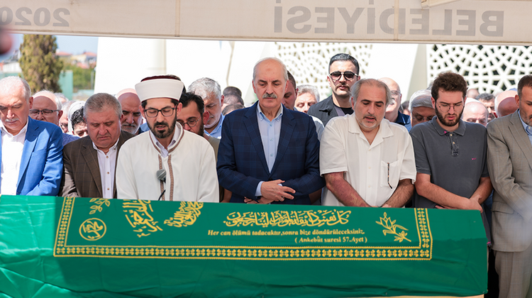 TBMM BAŞKANI KURTULMUŞ, YAZAR VE AKADEMİSYEN PROF. DR. GÜRDOĞAN’IN CENAZE TÖRENİNE KATILDI