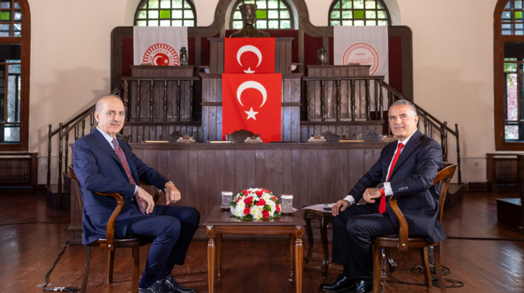 TBMM BAŞKANI KURTULMUŞ, BİRİNCİ MECLİS BİNASI'NDA GERÇEKLEŞTİRİLEN CNN TÜRK CANLI YAYININDA SORULARI YANITLADI