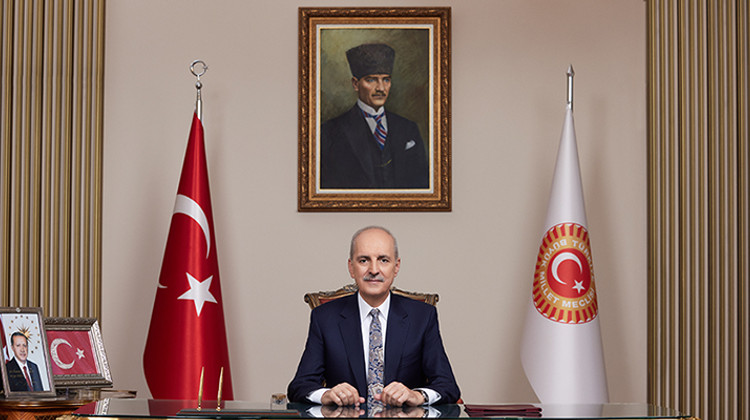 TBMM BAŞKANI KURTULMUŞ, MİLLİ GÜREŞÇİ BUSE TOSUN ÇAVUŞOĞLU'NU KUTLADI