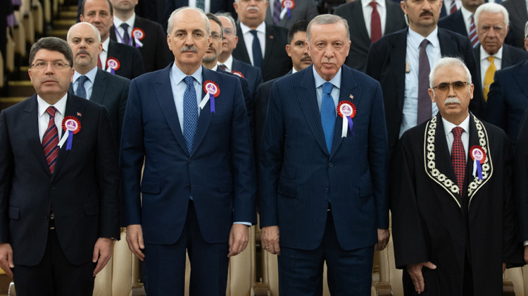 TBMM BAŞKANI KURTULMUŞ ANAYASA MAHKEMESİNİN 62. KURULUŞ YIL DÖNÜMÜ TÖRENİNE KATILDI